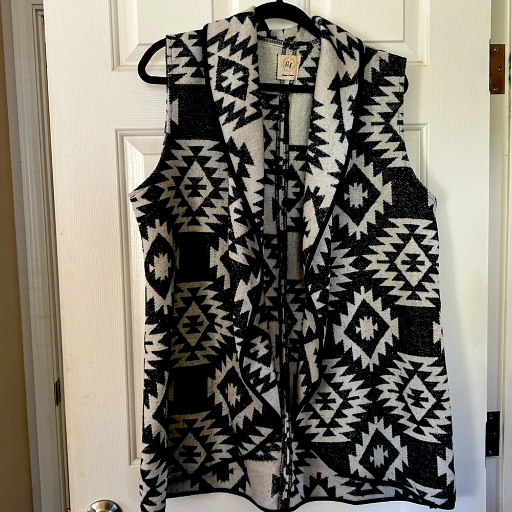 NWOT, Aztec western vest cardigan